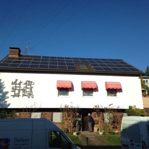 Photovoltaik-Anlage auf einem Wohnhaus in Saarbrücken