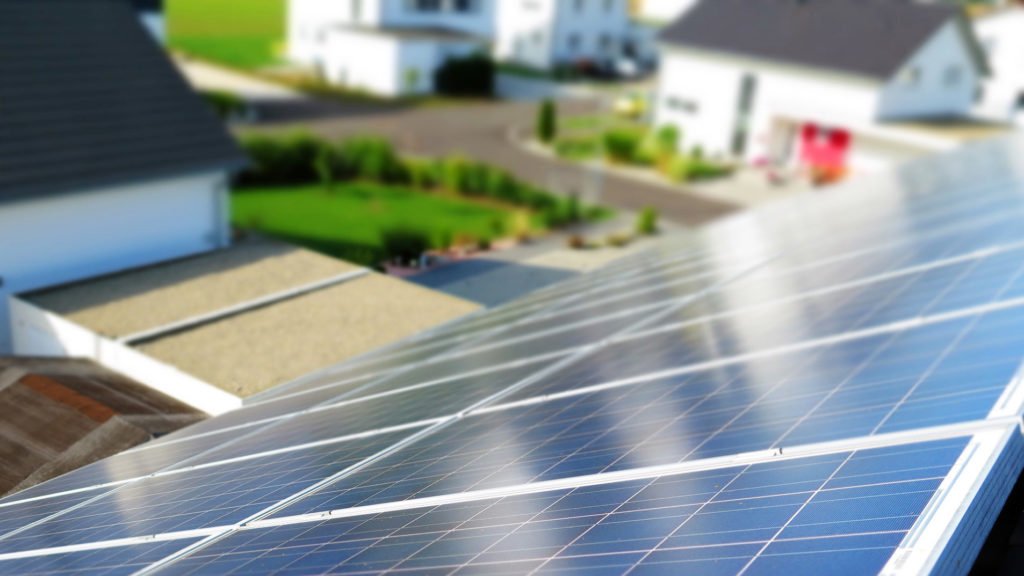 Anforderungen an Haus und Dach für eine Photovoltaik-Anlage - Pro Energy  Solutions